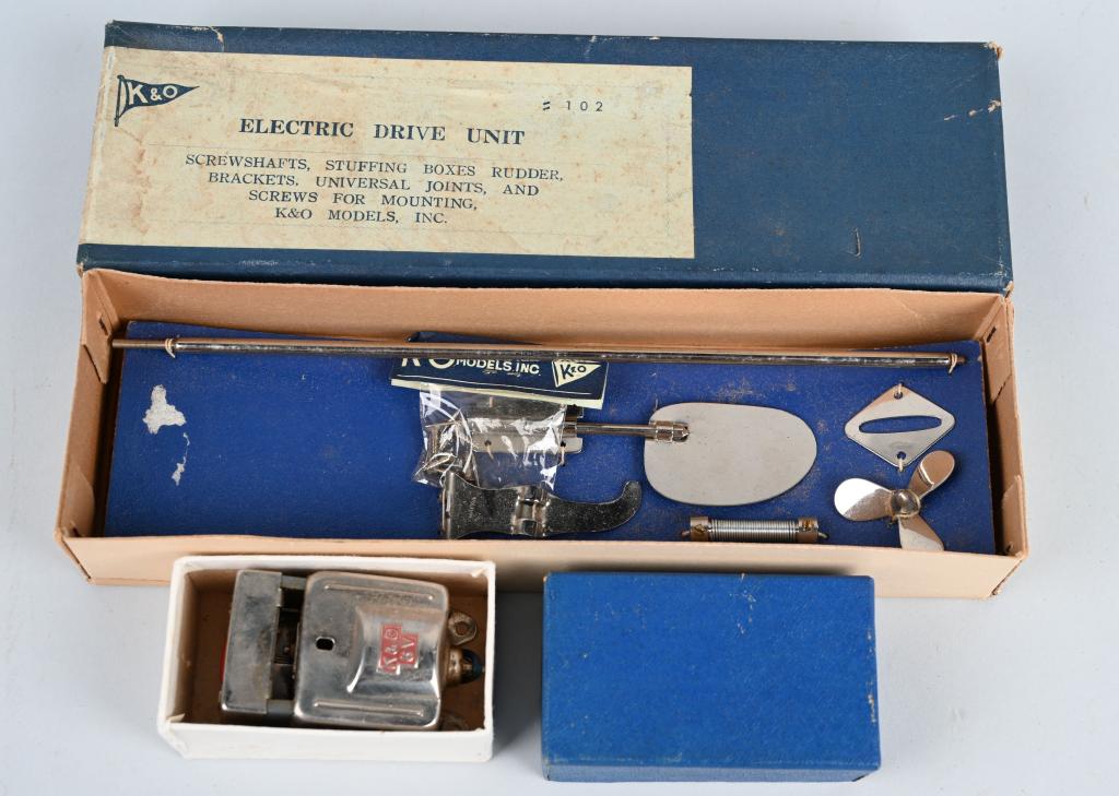 K&O BOAT MOTOR ELECTRIC DRIVE UNIT w/ BOX: New Old Stock Electric Boat Motor for Toy Boats. Complete. Boxed. 9" Excellent