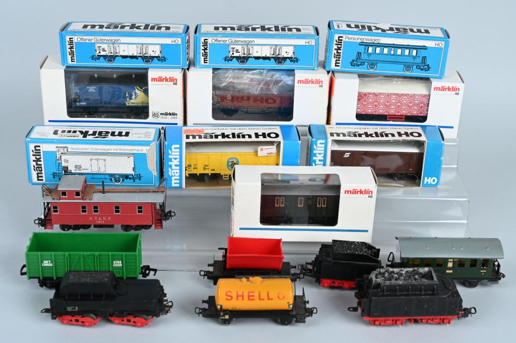 10-MARKLIN HO TRAIN CARS w/ BOXES & MORE: Includes Marklin HO #2452S, #46035, #3/206, #48926, #4414, #4040, #4407, #4681, #4639, and Container Car. All like new Boxed. Plus lot of other Marklin Cars