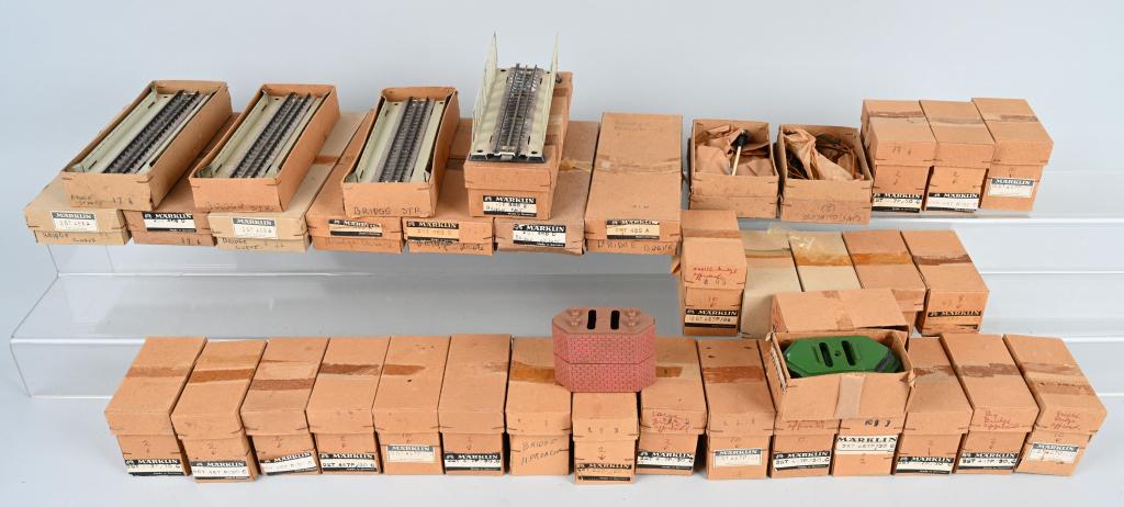 MARKLIN BRIDGE TRACK & PILLARS w/ BOXES: Includes 24 Boxes of Bridge Pillar Bundles, 11 Bridge Track Pieces, and more. All like new in Boxes