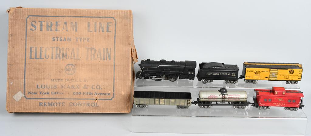 MARX STREAMLINE ELECTRIC TRAIN SET w/ BOX: Nice clean Freight Set, Comes with transformer and track. Boxed.