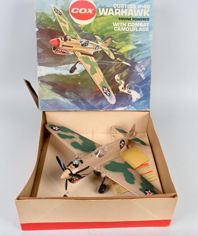 COX CURTISS P-40 WARHAWK GAS POWERED AIRPLANE: Nice original gas powered airplane. Boxed. 16" Excellent
