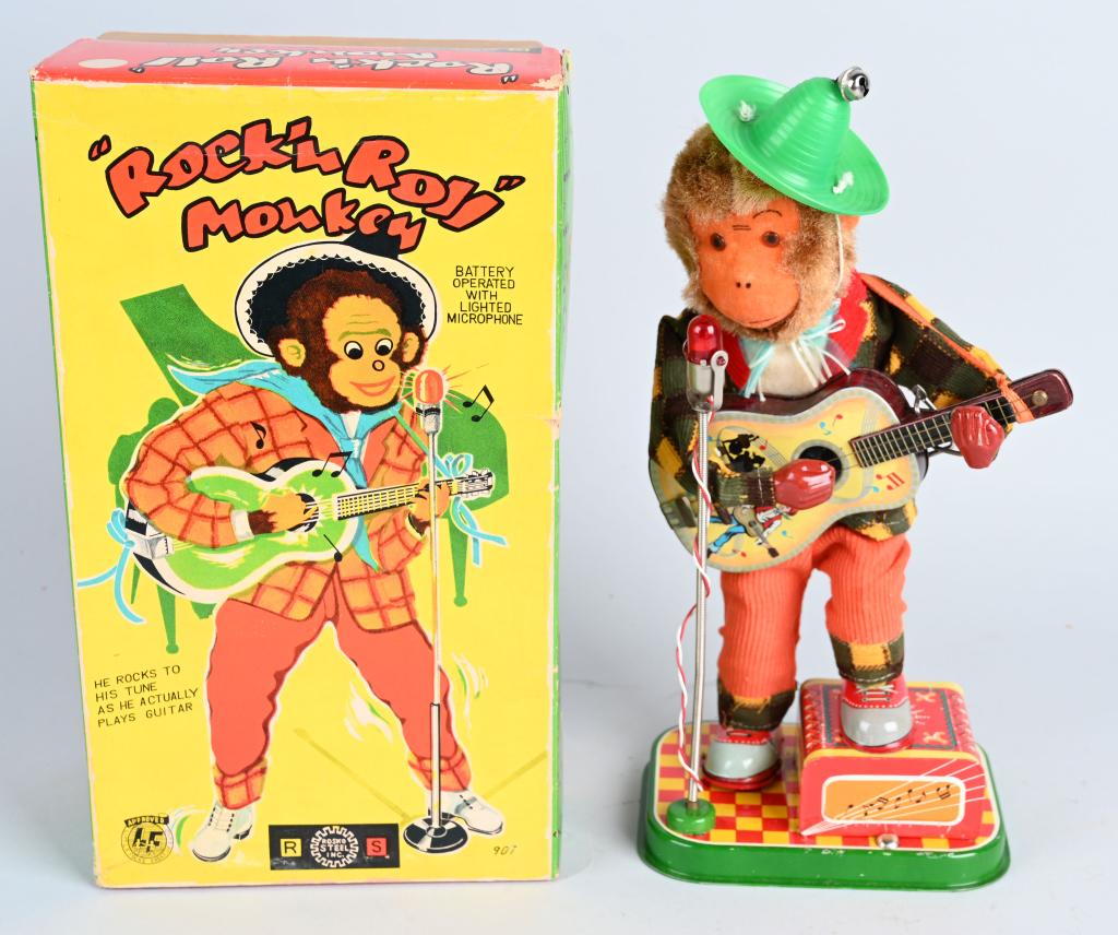 ROSKO BATTERY OP ROCK N ROLL MONKEY W/ BOX: Great looking battery operated toy. All original and worked when tested. With box. 12" Excellent