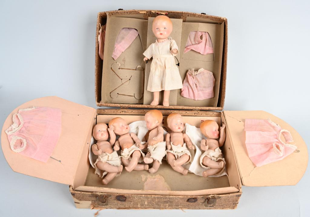 MADAME ALEXANDER 7" DIONNE QUINTS & MOM DOLLS: Boxed set of 7" Dionne Quints along with 9" Mother Doll. All composition. Comes with original outfits. Boxed with inserts. Excellent