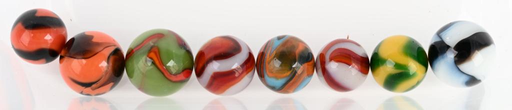 LOT OF ASSORTED PELTIER MARBLES: Very nice assorted lot of 8. Mint minus. Size 3/4" to 5/8" Many contain aventurine. Mint Minus