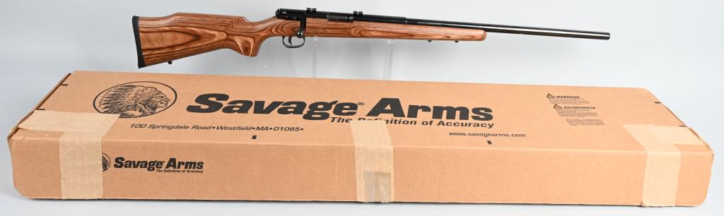 BOXED SAVAGE MODEL 40 BOLT ACTION 22 HORNET RIFLE: SERIAL G589923. BARREL 24" CALIBER .22 HORNET. Features heavy barrel, blued finish, weaver mounts for scope base, no sights. Comes in original factory cardboard box with matching SN and specs of this 
