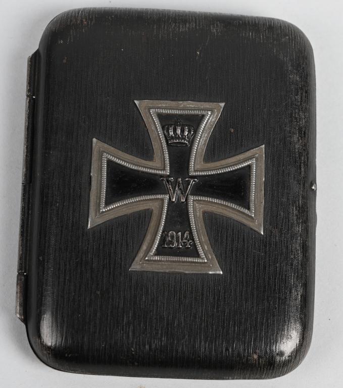 WW1 IMPERIAL GERMAN IRON CROSS CIGARETTE CASE WWI: WW1 Imperial German cigarette case that has a beautifully detailed Iron Cross to the center. Case measures 3 3/4 X 3 inches and is in excellent condition.