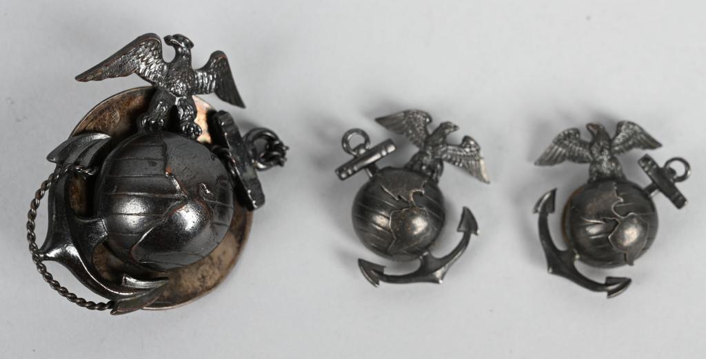 WWII US MARINE CORPS OFFICER COLLAR & HAT DEVICE: This WWII Marine Officers EGA officer's set including a large hat device and a matching set of officer's collar devices and are made by H&H Imperial retaining 100% of the original finish. The EGA's ar