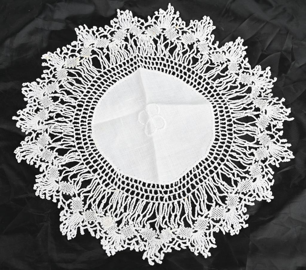 WWII NAZI EVA BRAUN DOILY PERSONAL SERVICE SET WW2: Eva Braun - a Doily from Personal Table Service. White color cloth linen doily with embroidered monogram "EB" in clover pattern. Ca. 25cm diameter . 251217. Excellent. Eva Anna Paula Hitler 6 February