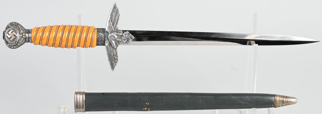 POST WWII ASSEMBLED LUFTWAFFE DAGGER EICKHORN WW2: Original era manufacture. There is a certain charm to these early postwar assembled Luftwaffe 2nd model daggers. These were sold to souvenir hungry GI's serving in occupied Germany after WWII. This is