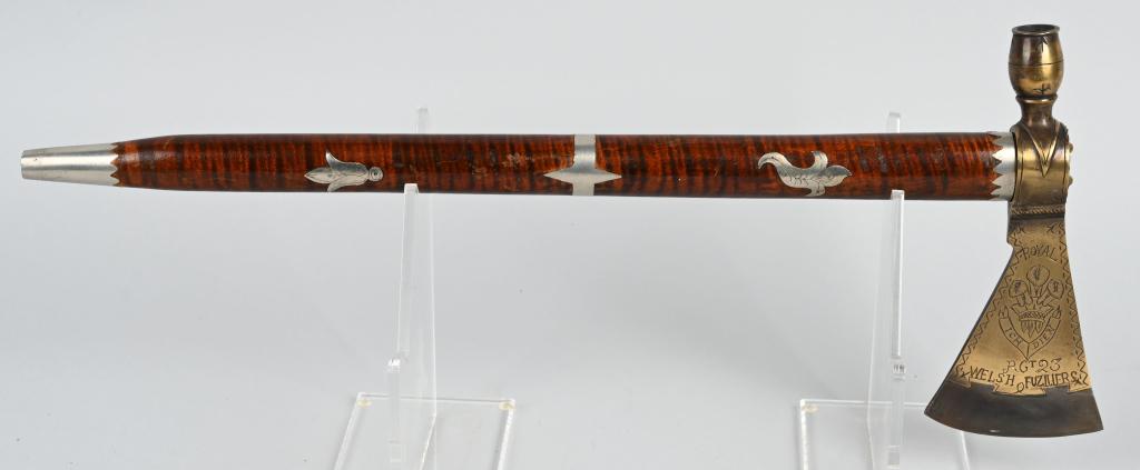 CONTEMPORARY PEACE PIPE KING GEORGE III 23 RGT.: Contemporary peace pipe with fine inlays of German silver. The head has the cipher of King George the III to the obverse while the reverse has the coat of arms for the 23rd Regt. Royal Welsh Fusiliers