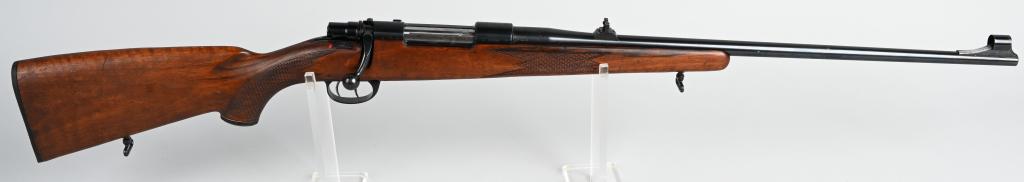 CZ CUTOM MAUSER SPORTING RIFLE: SERIAL 199596. BARREL 24". CALIBER 8X57JS. Frame is stamped CZ while barrel is stamped ATI SUMMERVILLE SC M70 STANDARD. Rear sight is adjustable leaf with hooded ramp front. Rifle features double set 