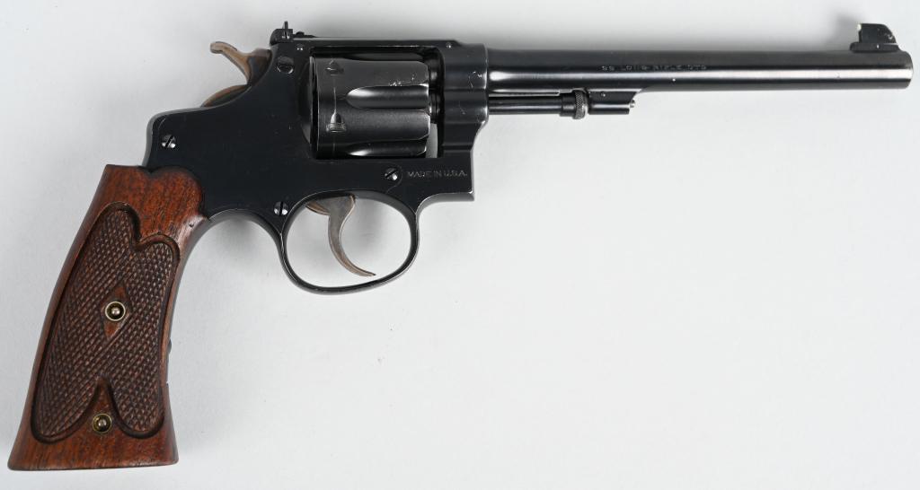 PRE-WAR S&W 22/32 BEKEART MODEL .22 REVOLVER: SERIAL 408999. BARREL 6". CALIBER .22 LONG RIFLE. MADE FROM 1911-1941. Built on the .32 I-frame, 5-screw. The barrel is pinned but cylinder is not recessed. It features target sights and the 2-screw B