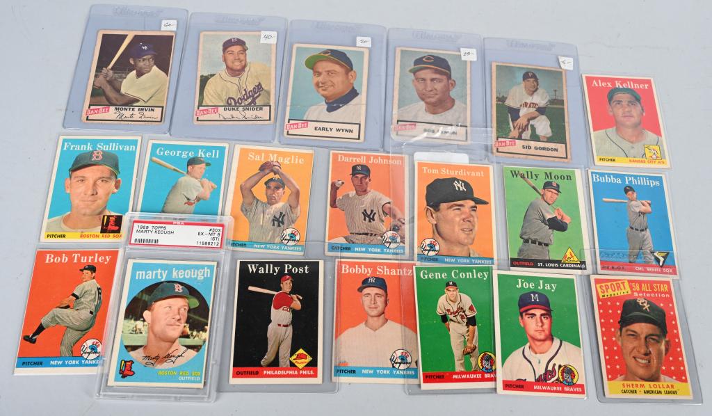 LOT (15) 1959 TOPPS & (5) DAN DEE CHIPS BASEBALL: The 1959 cards are really clean & sharp and all would grade about ex-mt or better includes #3,18,40,43,61,127,210,212,255,303,387,419,431,472 and 491 (1958 All Star). Also 1954 Dan Dee Gordon, Lemon,W