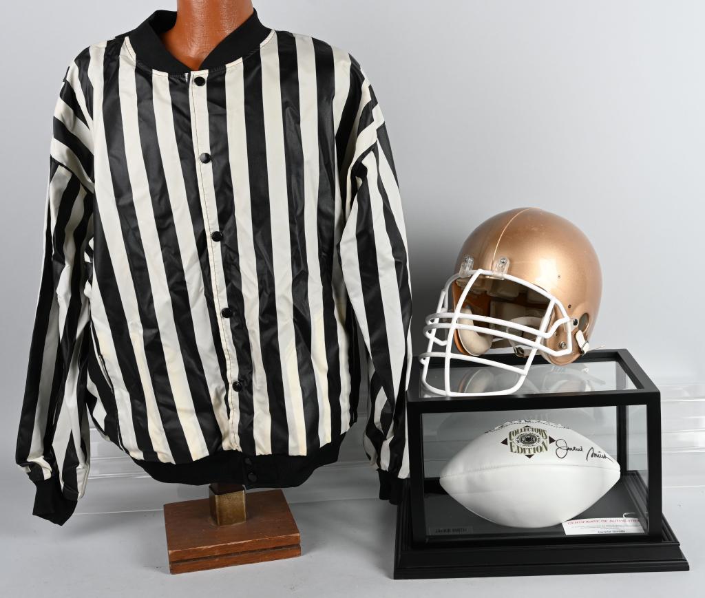 JACKIE SMITH AUTO FOOTBALL, HELMT AND JACKET: Smith's 7,918 career receiving yards were the most ever by an NFL tight end, until he was surpassed by Ozzie Newsome's 7,980 yards in 1990. His 16.5 yards per catch average is currently the highest am