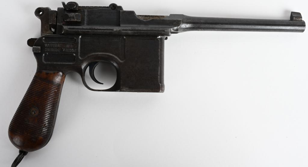 GERMAN WW1 PRODUCTION MAUSER BROOMHANDLE PISTOL: SERIAL NUMBER 382179 BARREL 5.5" CALIBER 7.63 MAUSER. MANUFACTURED LATE WW1 .Commercially produced in the late stages of WW1. German Mauser C-96 Broomhandle pistol with blue finish ,slide adjustable r