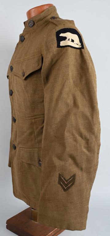 WW1 339th INFANTRY TUNIC POLAR BEARS NAMED CO.F: OD green wool with infantry collar disk as well as USNA and ubiquitous Polar Bear patch on right sleeve and two overseas chevrons. The 339th Infantry (Michigan National Guard) was the largest combat u