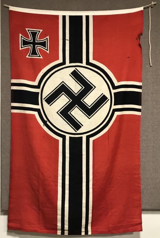 WWII NAZI GERMAN KRIEGSMARINE BATTLE FLAG 1.5X2.5: Second pattern (Circa 1937/38-1945) single piece dual sided printed cotton/linen construction national war flag. The flag features a red base field with a central white/black/white/black bordered whit
