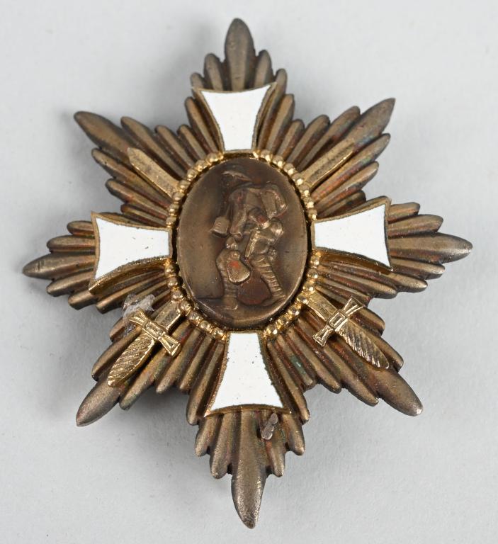 WW1 IMPERIAL GERMAN HAMBURG HONOR CROSS WWI: WW1 Imperial German Hamburg Cross. A high quality, multi-piece, die struck alloy and enamel construction award, issued to post-war veterans of Hamburg. Its base takes the form of an eight-pointed, mul