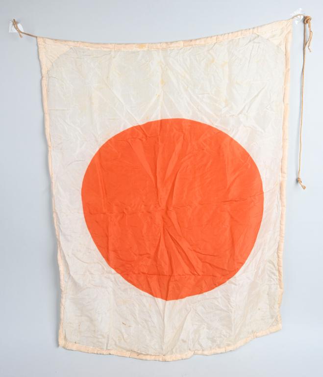 WWII JAPANESE SILK NATIONAL FLAG W/ FLOAT BORDER: Nice original WWII silk Japanese aviaton float flag measuring about 37" by 30" with an unusual small float border around the flag with the original ties. Excellent. Before Pearl Harbor, the Japanese h