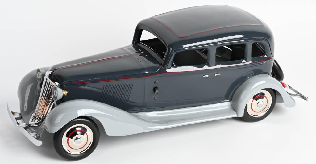 COR COR GRAHAM PAIGE w/ ELECTRIC HEADLIGHTS: Professionally restored Cor Cor Graham Paige. Outstanding very detailed restoration. Has electric headlights and taillight. A great looking toy car!