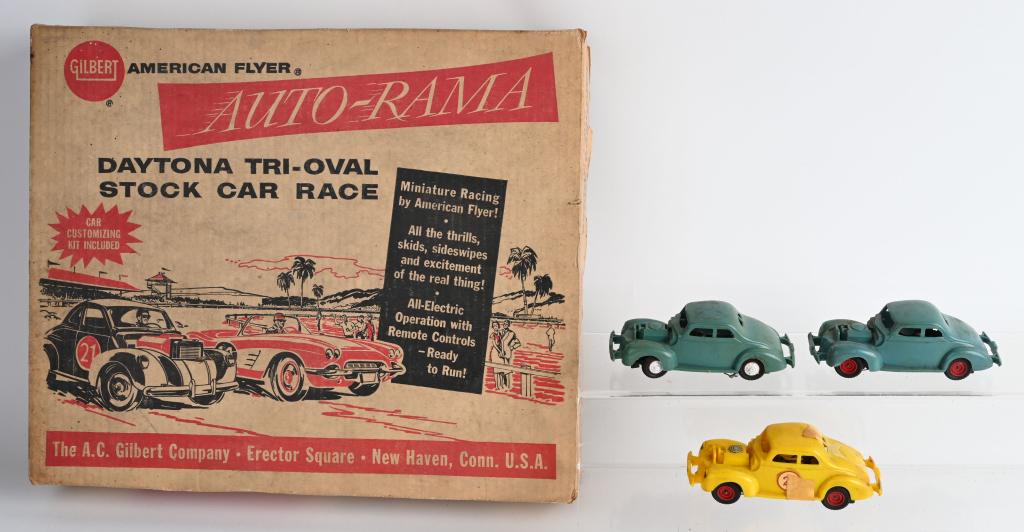 AMERICAN FLYER AUTO RAMA RACE CAR SET w/ BOX: American Flyer Auto Rama Race Car Set. Looks mostly complete with 3 Cars. Boxed17" Very Good-Excellent