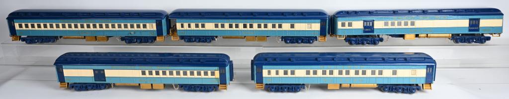 5- RANDALL RAIL ROAD DIECAST PASSENGER CARS: Set of 5 Randall Rail Road Passenger Cars. Diecast with nice details and paint. Each measures 27" Excellent