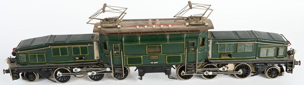 BIAGGI 1GA CROCODILE ELECTRIC LOCOMOTIVE: Wonderful F Biaggi 1 gauge Crocodile Electric Locomotive. All original condition. Super clean. 27" Excellent
