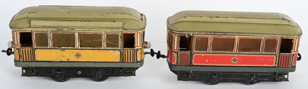 CARETTE 1 GA TROLLEY & TRAILER: Original Carette 1 gauge Trolley and Trailer. Both all original and in decent condition. Each piece measures 8"