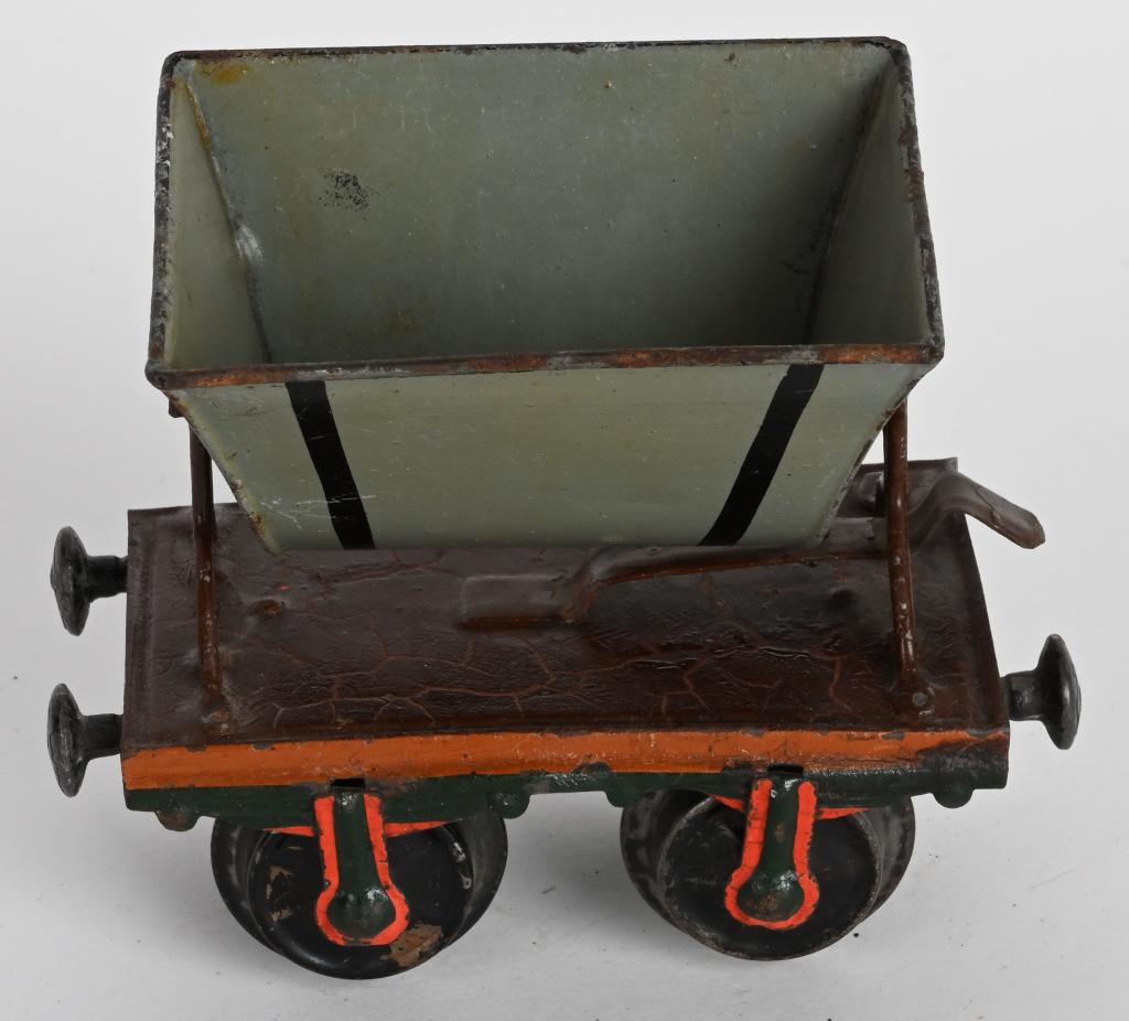 MARKLIN 1 GA DUMP CAR: Marklin 1 gauge Dump Car. All original and complete. 5"