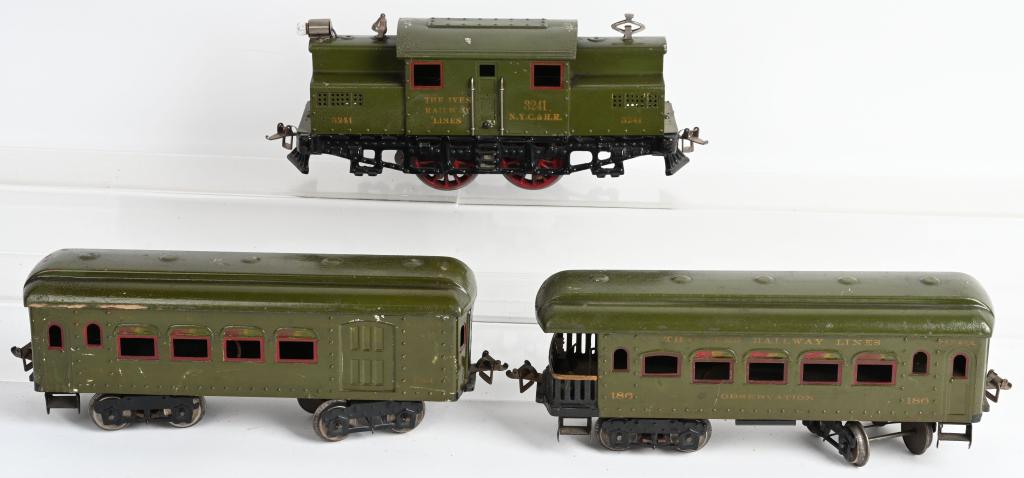 IVES 3241 ENGINE & 2 PASSENGER CARS: Original Ives 3241 Engine with clean cast iron frame. Comes with 184 Buffet Car and 186 Observation Car. Both all original. Very Good