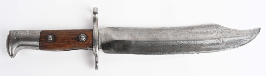 RARE US MODEL 1898 KRAG BOWIE STYLE BAYONET: The production of the “Combination bayonet and Entrenching Tool” began at the Springfield armory in 1899. The first production bayonets would be issued to troops in the field for evaluation. Manuf