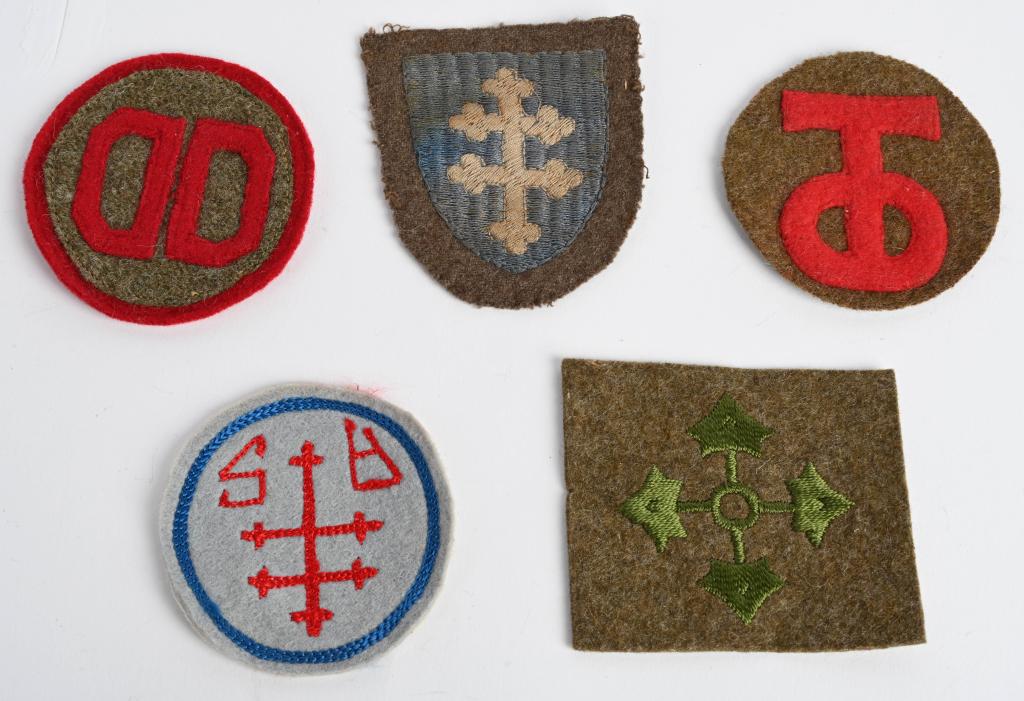 WWI US ARMY SHOULDER PATCH LOT OF 5 WW1: WWI US Army shoulder sleeve insignia to include 1) Advanced Service of Supply. This patch is chainstitched on felt in excellent condition. 2) 4th Infantry Division. Embroidered on wool in excellent co