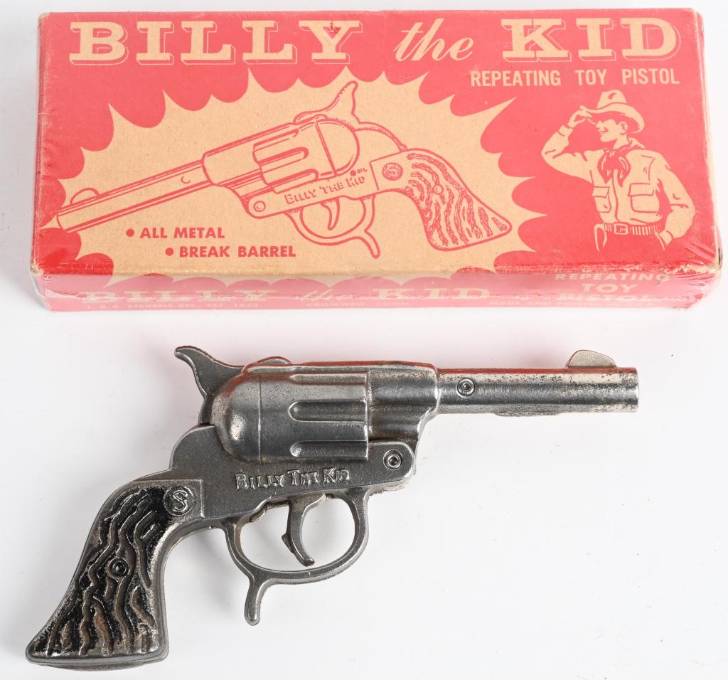 JE STEVENS BILLY THE KID CAP PISTOL w/ BOX: Nice cast iron Cap Gun. All original and looks never played with 7 1/2" Boxed