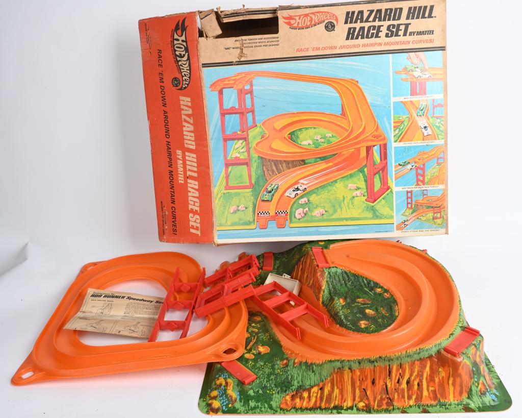 HOT WHEELS HAZARD HILL RACE SET w/ BOX: Early Hot Wheels Race Set. Has the Mountain Base and Track. Does not have cars. With Box. As found condition. 24"