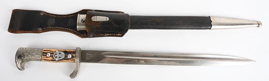 WWII NAZI POLIZEI UN-SLOTTED STAG GRIP BAYONET WW2: Early shortened and reissued long model M98/05 Prussian police un-slotted dress bayonet. Roughly 33cm long with a bright nickel/silver plated drop forged steel blade that has full length fullers runni
