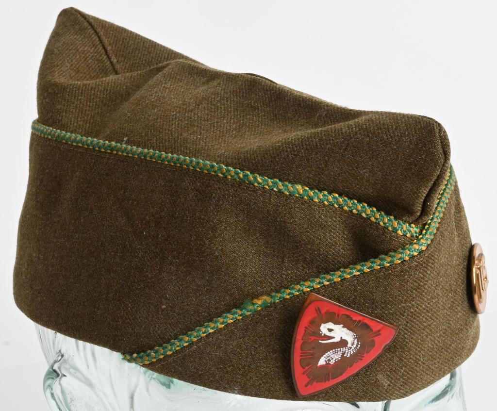 WWII US ARMY 87th ARMORED JEOPARD OVERSEAS HAT DI: Fantastic WWII US Army Armored overseas cap with the very difficult to find 87th field artillery battalion DI or distinctive Insignia. Cap as well as the device is in excellent condition worthy is any