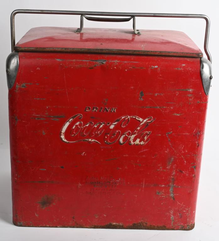 VINTAGE COCA COLA COOLER: Vintage Drink Coca Cola Cooler. All original with some wear. Has original lid and handle. 19"x17" Very Good
