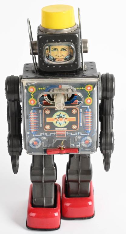 JAPAN BATTERY OP FIGHTING SPACE MAN ROBOT: All original and complete. Worked when tested. 12" Very Good-Excellent