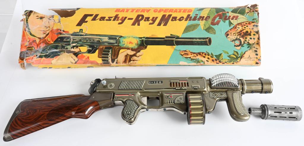 JAPAN BATTERY OP FLASHY-RAY MACHINE GUN w/ BOX: All original with nice details. Did not work when tested. Boxed