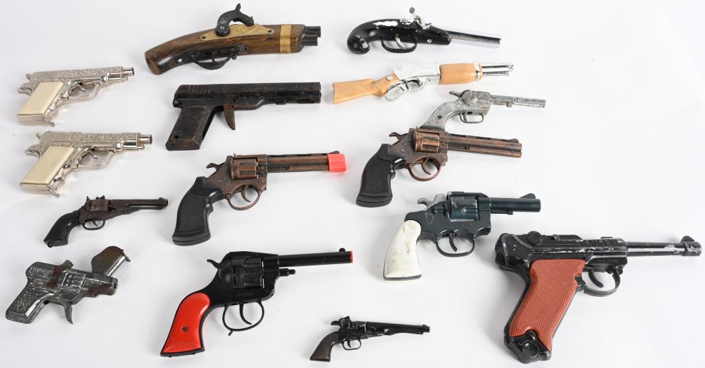 15- VINTAGE TOY GUNS: As-Is Largest 14"
