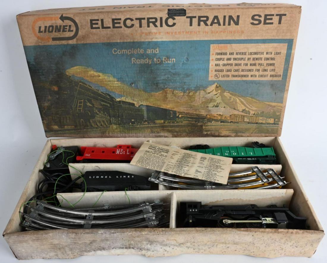 LIONEL 11620 STEAM FREIGHT TRAIN SET w/ BOX: Nice looking set. Boxed 23" Excellent