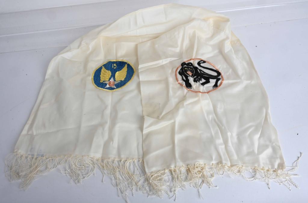 WWII US ARMY AIR CORPS 460th BOMB GROUP SCARF WW2: Absolutely stunning silk aviator squadron patched 460th Bomb Squadron (H) scarf. One size having a 15th Air Force Patch while the other side is adorned with the 460th Bomber Squadron Patch measuring 5