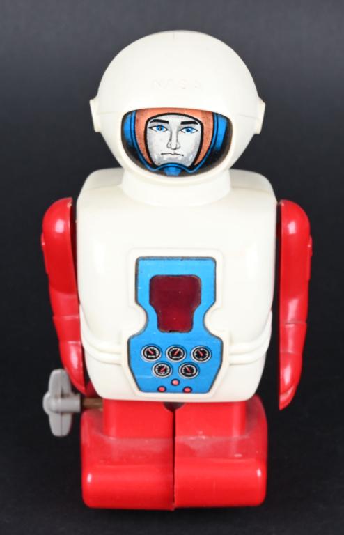 DAIYA WINDUP ASTRO CAPTAIN (1 of 5)