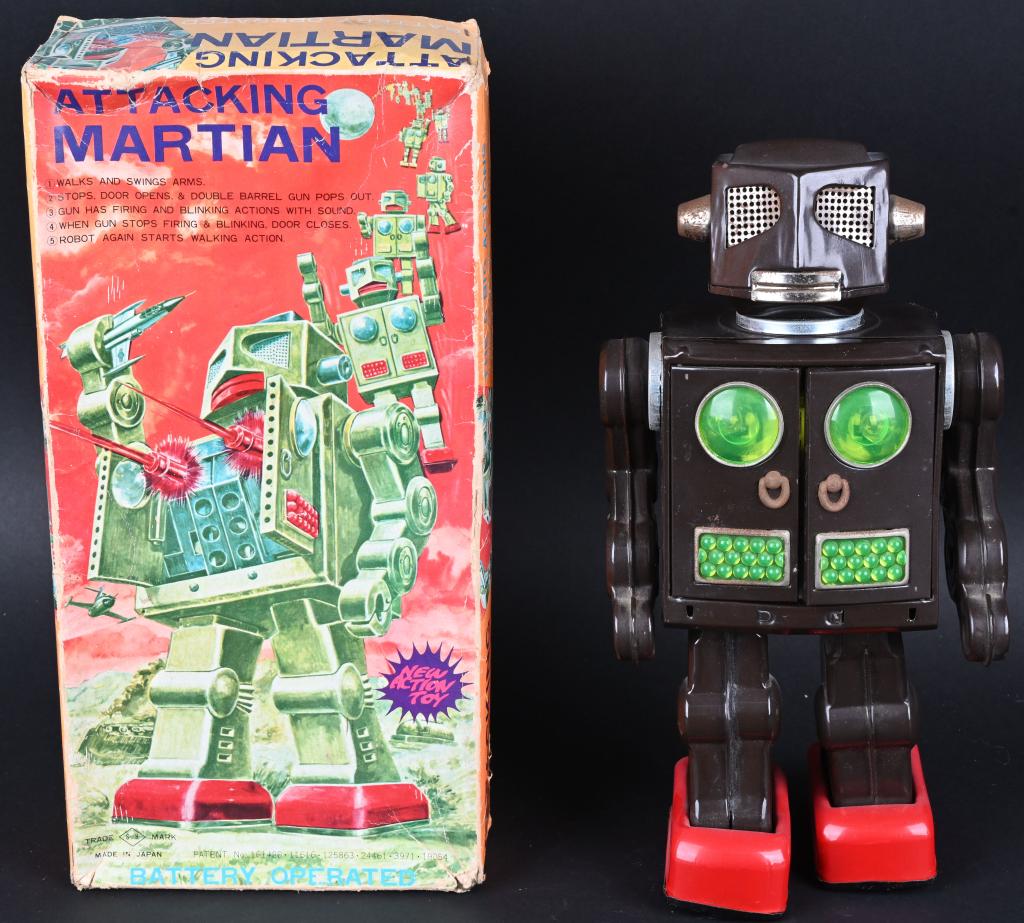 SH BATTERY OP ATTACKING MARTIAN w/ BOX (1 of 10)