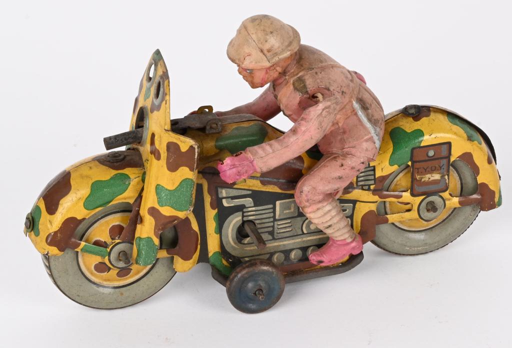 JAPAN TIN & CELLULOID WINDUP MOTORCYCLE (1 of 4)