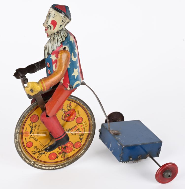 MARX TIN WINDUP CIRKO THE CLOWN: Marx tin windup Cirko The Clown. Great early Marx toy. All original with great colors. Windup works. 10" Excellent
