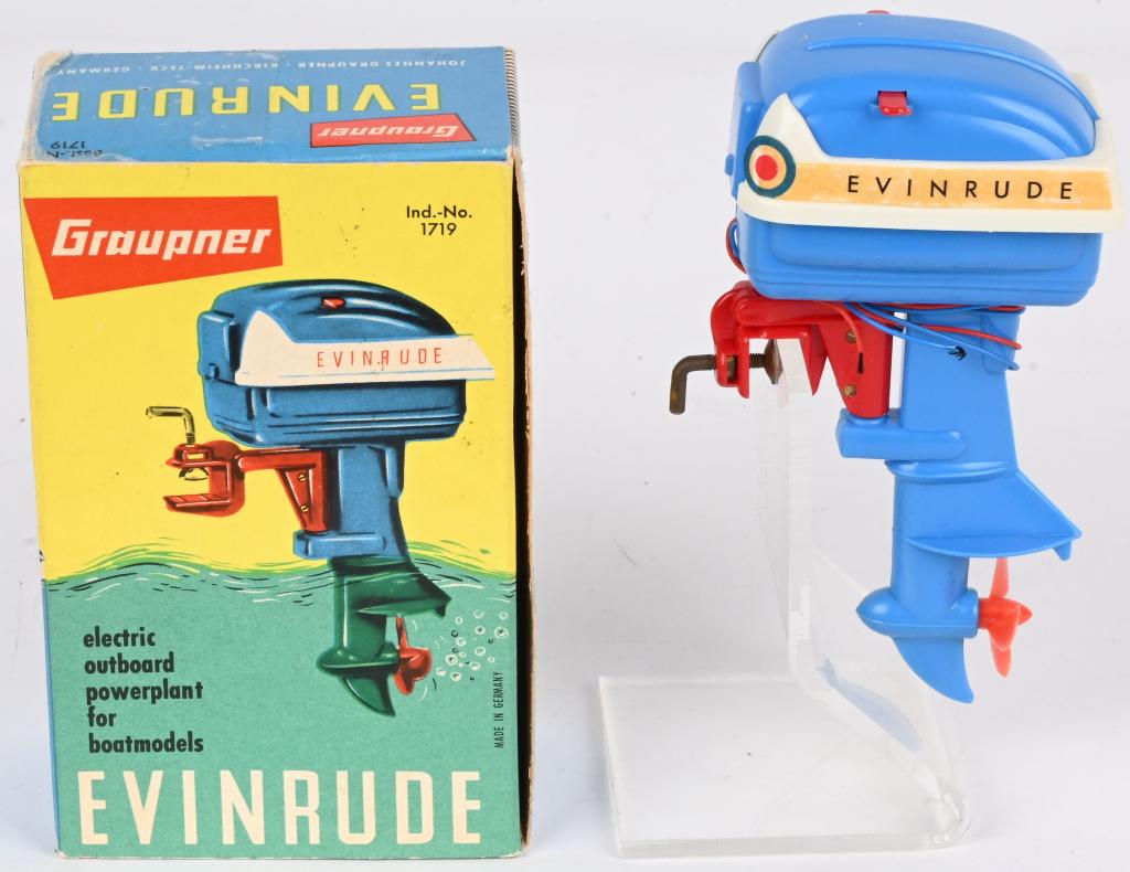 Graupner Evinrude Outboard Boat Motor W Box