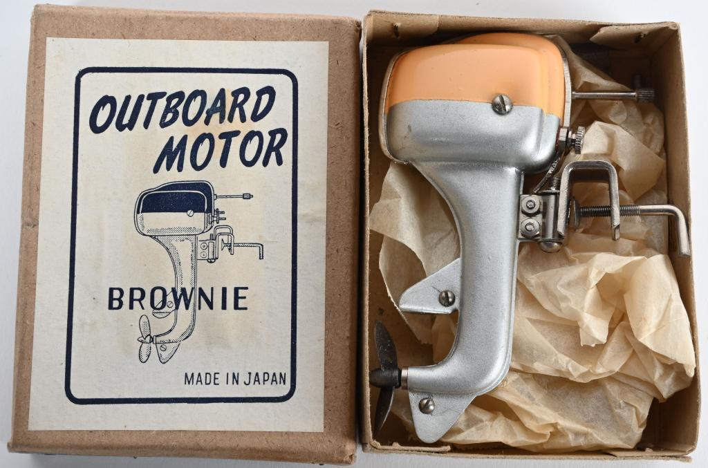JAPAN BROWNIE OUTBOARD MOTOR w/ BOX: Japan Brownie Electric Outboard Motor. New Old Stock. Boxed 4" Excellent