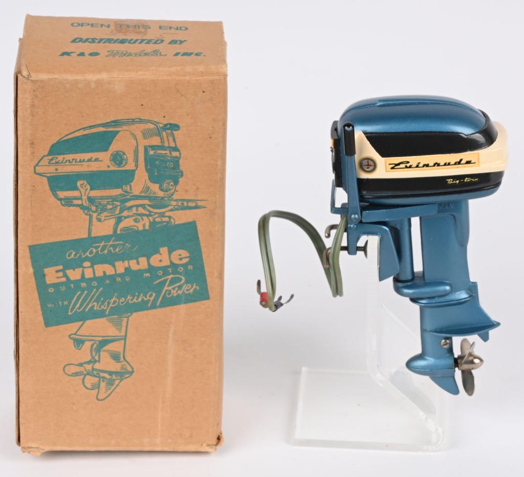1954 EVINRUDE BIG TWIN 35HP OUTBOARD MOTOR w/ BOX (1 of 16)
