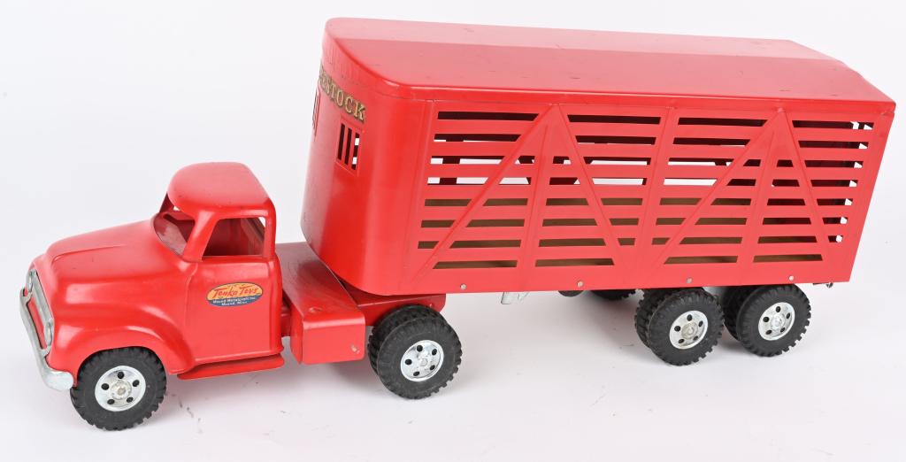 TONKA PRESSED STEEL CATTLE TRUCK: Tonka pressed steel Cattle Truck. All original paint and decals. Great looking truck. 22" Excellent